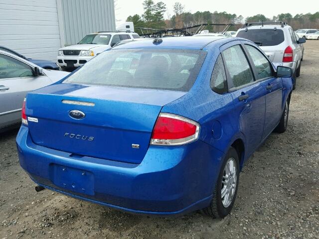 1FAHP3FN8AW147089 - 2010 FORD FOCUS SE BLUE photo 4