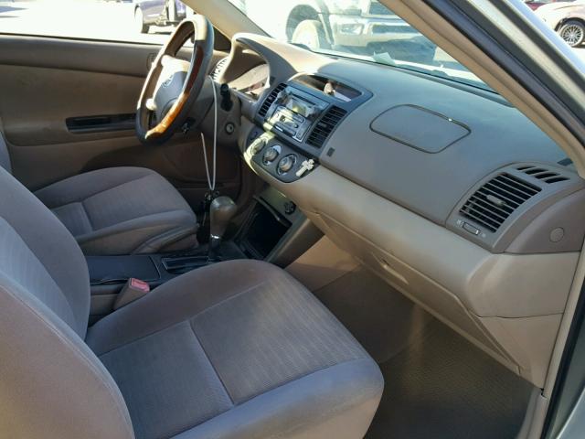 4T1BF30K75U615067 - 2005 TOYOTA CAMRY LE 石墨色 照片 5