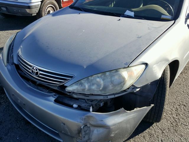 4T1BF30K75U615067 - 2005 TOYOTA CAMRY LE 石墨色 照片 9