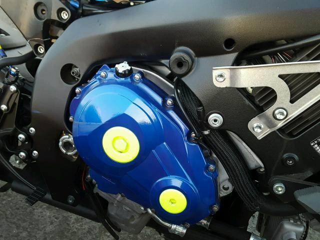 JS1GT78A5F2101103 - 2015 SUZUKI GSX-R1000 BLUE photo 7