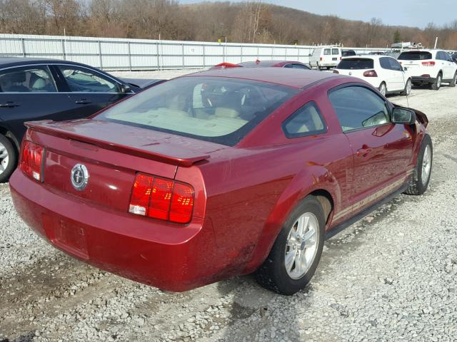 1ZVFT80N375262715 - 2007 FORD MUSTANG RED photo 4