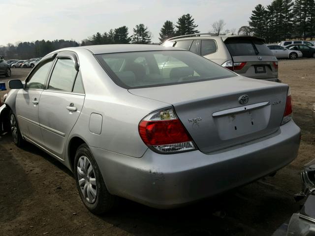 4T1BE30K95U094243 - 2005 TOYOTA CAMRY LE ვერცხლისფერი ფოტო 3