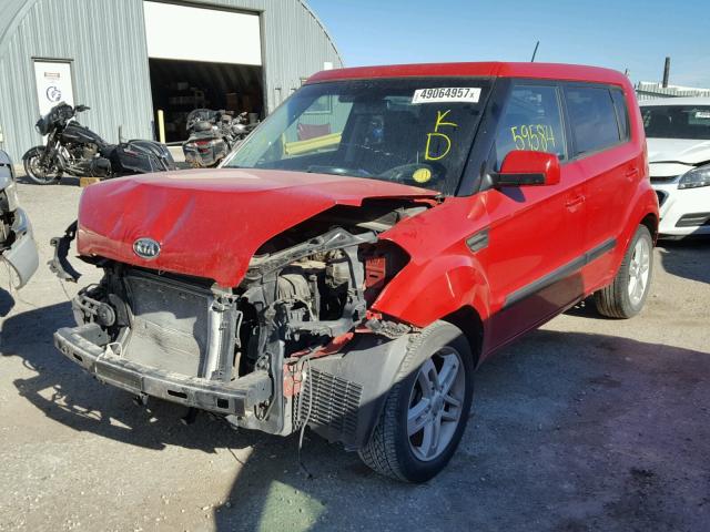 KNDJT2A26B7218574 - 2011 KIA SOUL + RED photo 2