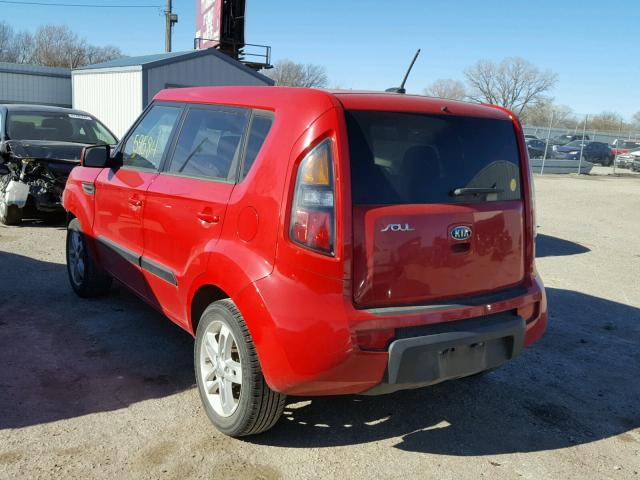 KNDJT2A26B7218574 - 2011 KIA SOUL + RED photo 3