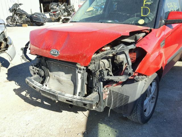 KNDJT2A26B7218574 - 2011 KIA SOUL + RED photo 9