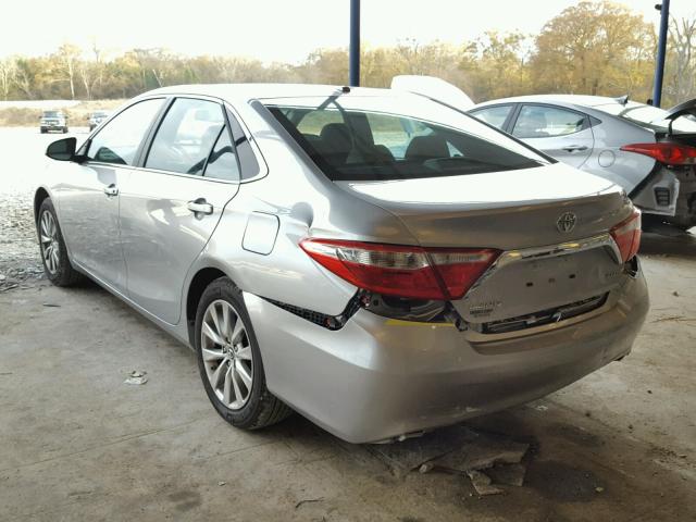 4T1BF1FK7HU772453 - 2017 TOYOTA CAMRY LE SILVER photo 3