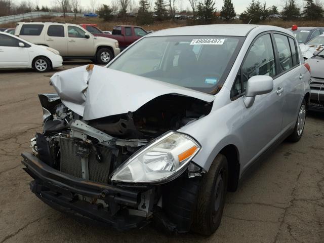 3N1BC13E89L404437 - 2009 NISSAN VERSA S SILVER photo 2