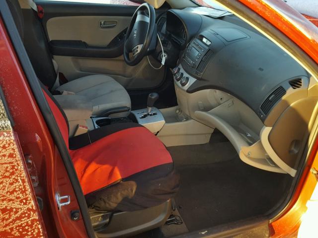 KMHDU46D38U403154 - 2008 HYUNDAI ELANTRA GL RED photo 5