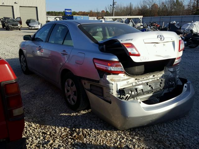 4T1BF3EK2BU719969 - 2011 TOYOTA CAMRY BASE SILVER photo 3