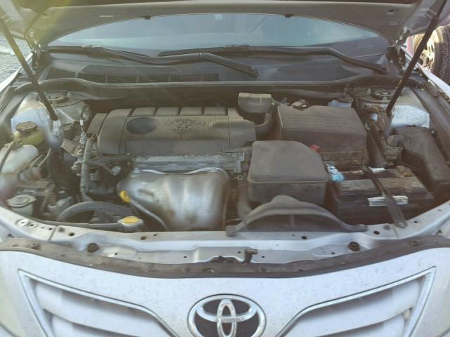 4T1BF3EK2BU719969 - 2011 TOYOTA CAMRY BASE SILVER photo 7