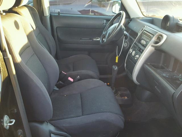 JTLKT324140143566 - 2004 TOYOTA SCION XB შავი ფოტო 5