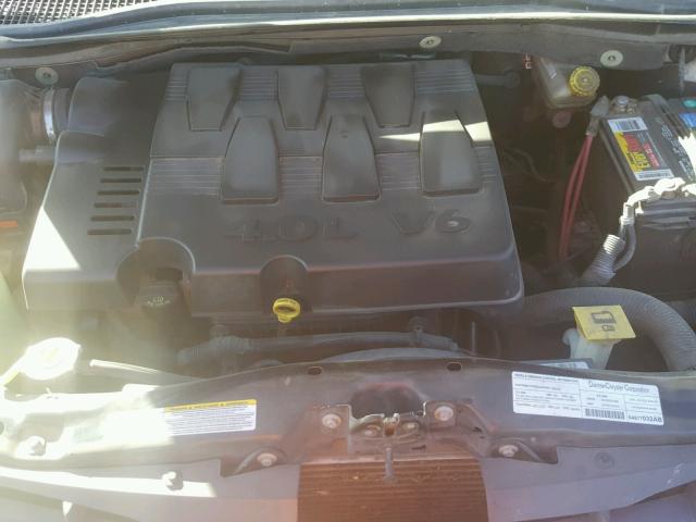 2A8HR64X18R777025 - 2008 CHRYSLER TOWN & COU BROWN photo 7