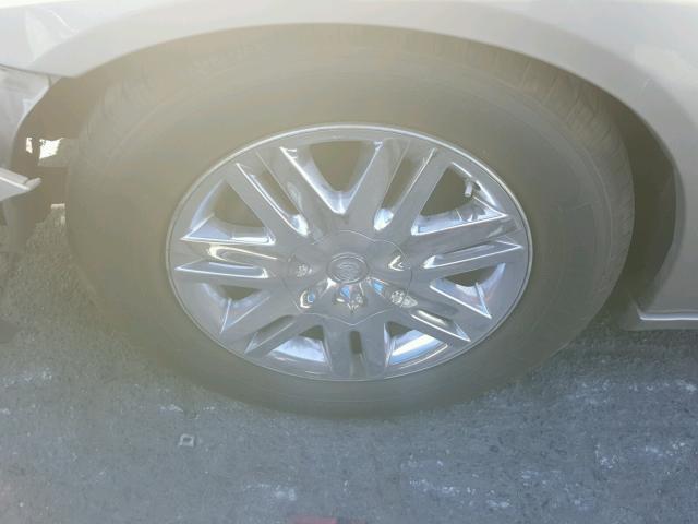 2A8HR64X18R777025 - 2008 CHRYSLER TOWN & COU BROWN photo 9