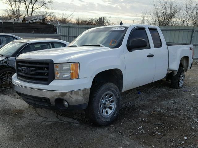 1GTEK19J27Z638483 - 2007 GMC NEW SIERRA WHITE photo 2