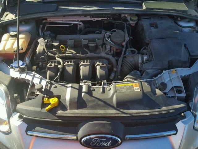 1FAHP3F26CL288415 - 2012 FORD FOCUS SE SILVER photo 7