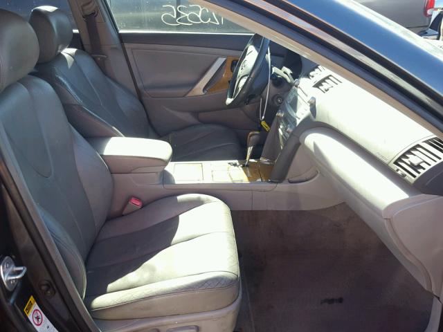 JTNBK46K073008462 - 2007 TOYOTA CAMRY NEW GRAY photo 5