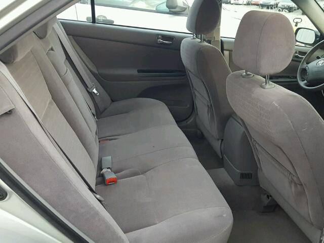 JTDBE32KX63048543 - 2006 TOYOTA CAMRY LE ვერცხლისფერი ფოტო 6