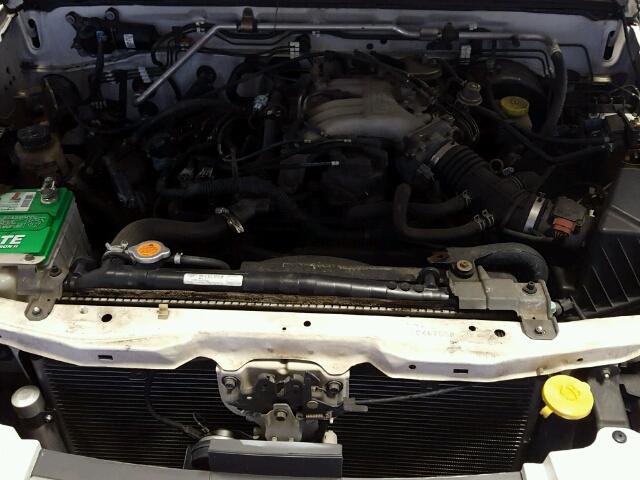 1N6ED26YX4C467558 - 2004 NISSAN FRONTIER K WHITE photo 7