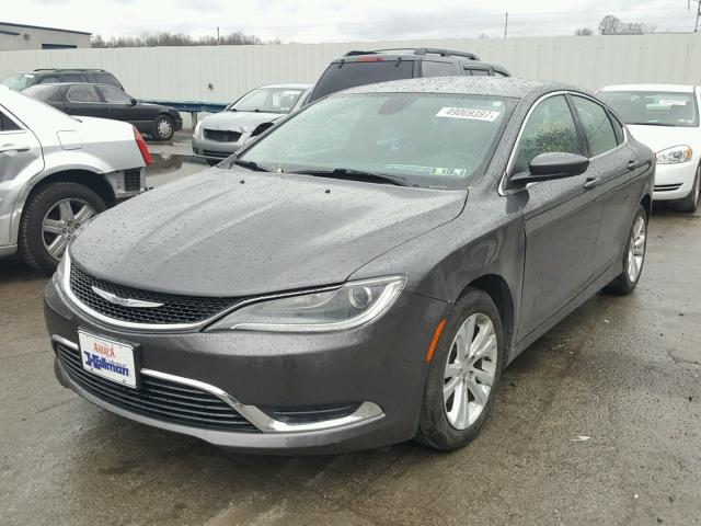 1C3CCCAB6FN636895 - 2015 CHRYSLER 200 LIMITE GRAY photo 2