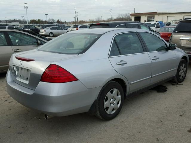 1HGCM56467A080483 - 2007 HONDA ACCORD LX SILVER photo 4