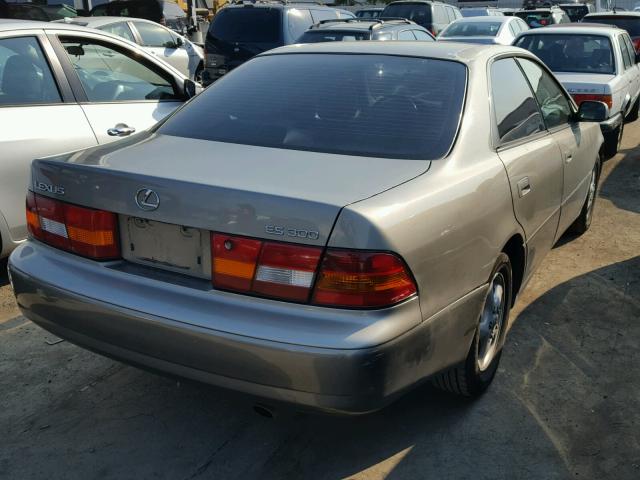 JT8BF22G8V0026140 - 1997 LEXUS ES 300 SILVER photo 4