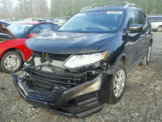 KNMAT2MV4HP511646 - 2017 NISSAN ROGUE S GREEN photo 2