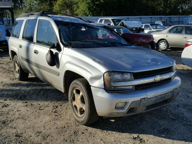 1GNET16S056198778 - 2005 CHEVROLET TRAILBLAZE SILVER photo 1