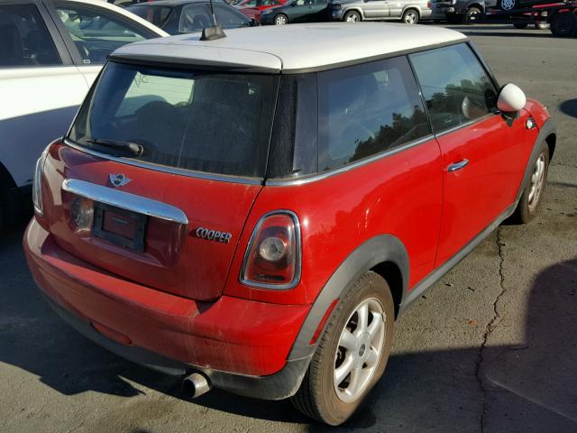 WMWMF33559TW70869 - 2009 MINI COOPER RED photo 4