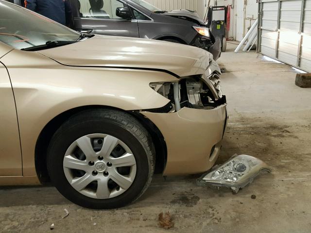 4T1BF3EK8AU014379 - 2010 TOYOTA CAMRY BASE BEIGE photo 9