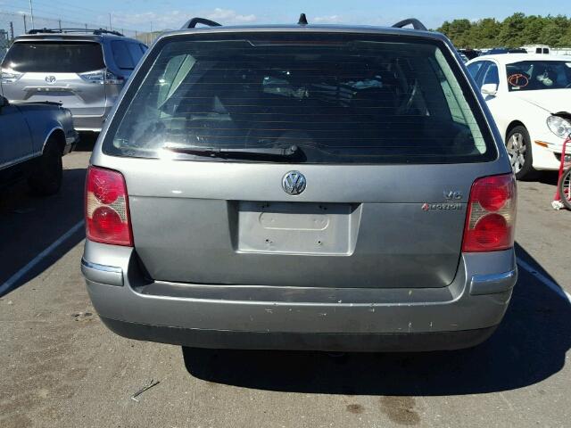 WVWYH63B42E400631 - 2002 VOLKSWAGEN PASSAT GLX 银色 照片 10