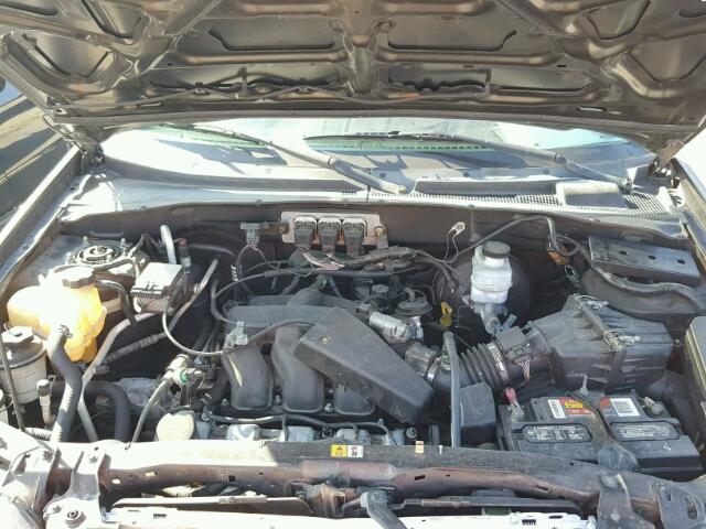 1FMYU041X5KB49825 - 2005 FORD ESCAPE XLT GRAY photo 7