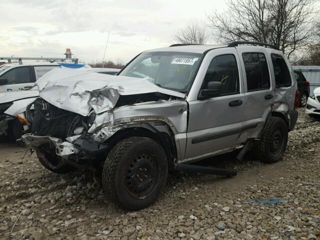 1J4GL48K46W258279 - 2006 JEEP LIBERTY SP SILVER photo 2