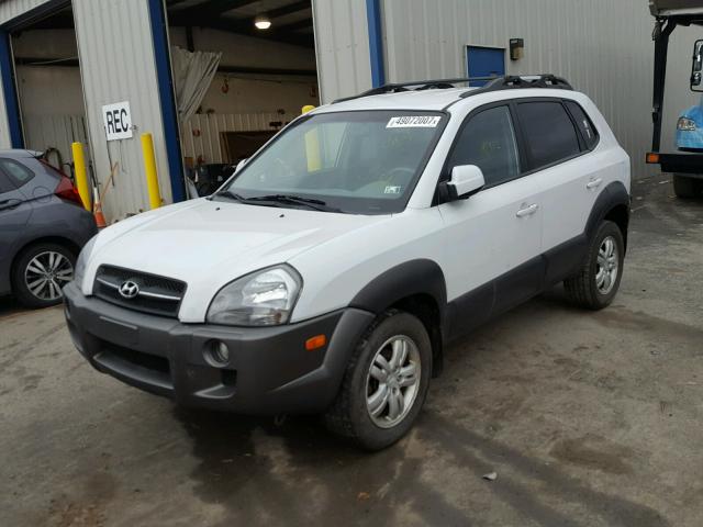 KM8JN72D47U642105 - 2007 HYUNDAI TUCSON SE WHITE photo 2