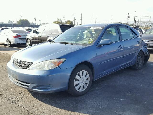 4T1BE32K14U876838 - 2004 TOYOTA CAMRY LE BLUE photo 2