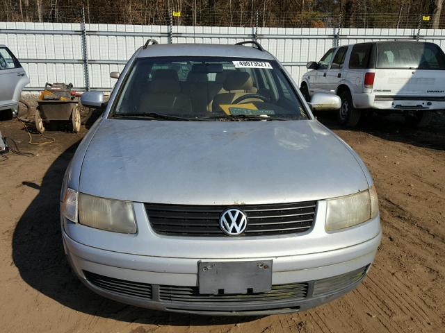 WVWNA63B4XE321152 - 1999 VOLKSWAGEN PASSAT GLS SILVER photo 9