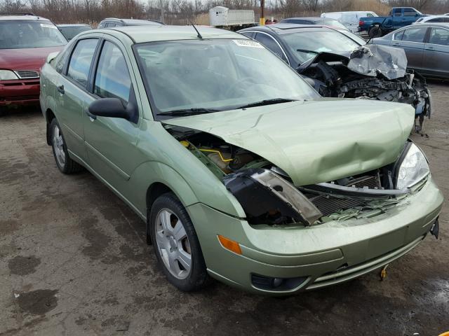 1FAHP34N67W137088 - 2007 FORD FOCUS ZX4 GREEN photo 1