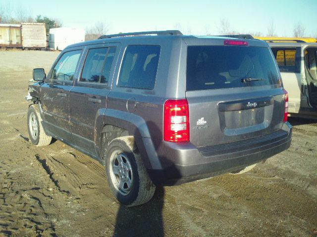 1J4NF1GB4BD234942 - 2011 JEEP PATRIOT SP GRAY photo 3