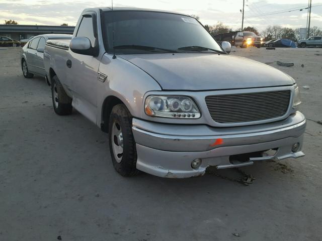 1FTZF1723YNA96837 - 2000 FORD F150 SILVER photo 1