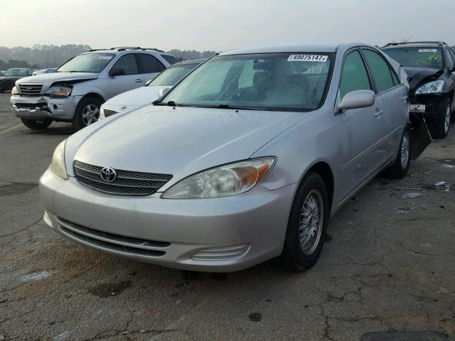 4T1BE32K84U341831 - 2004 TOYOTA CAMRY LE SILVER photo 2