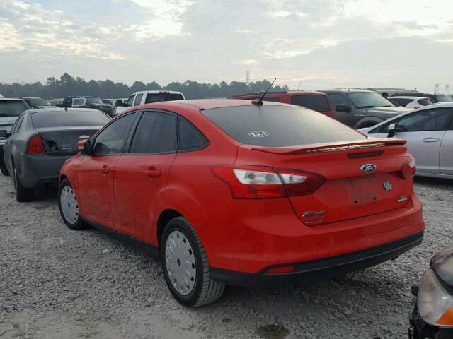 1FADP3F29DL209822 - 2013 FORD FOCUS SE RED photo 3