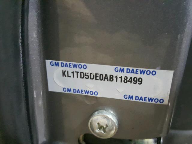 KL1TD5DE0AB118499 - 2010 CHEVROLET AVEO LS CHARCOAL photo 10