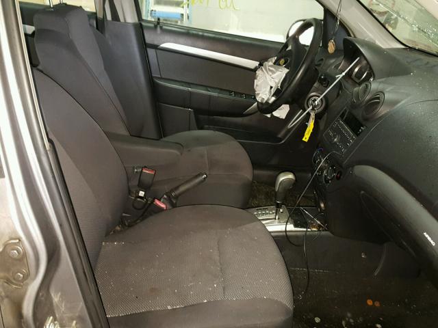 KL1TD5DE0AB118499 - 2010 CHEVROLET AVEO LS CHARCOAL photo 5