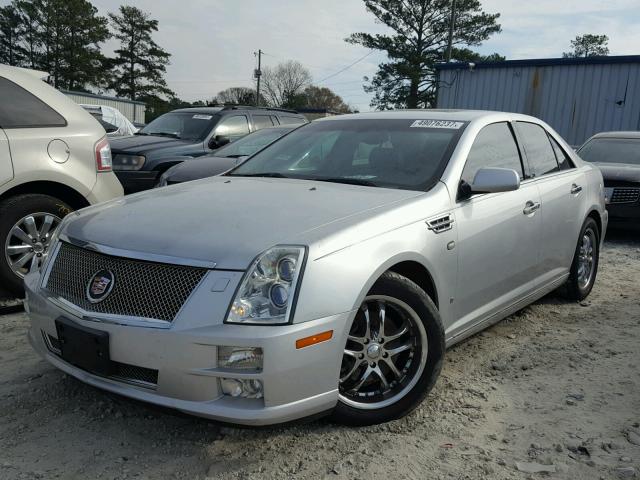 1G6DZ67A690174597 - 2009 CADILLAC STS SILVER photo 2