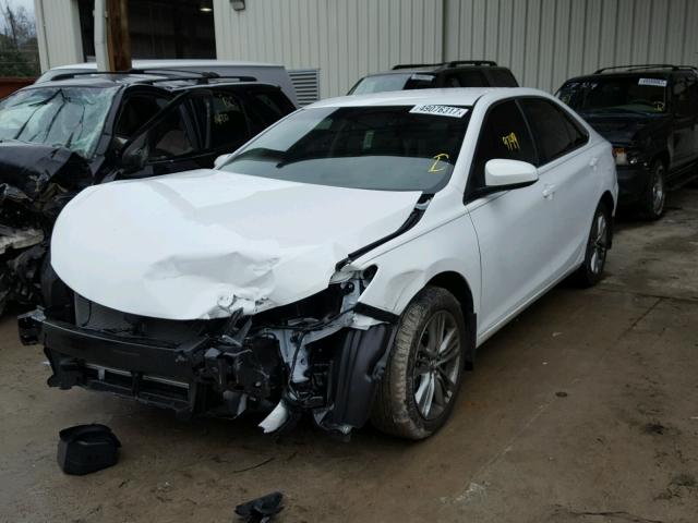 4T1BF1FK9HU759624 - 2017 TOYOTA CAMRY LE WHITE photo 2