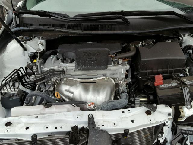 4T1BF1FK9HU759624 - 2017 TOYOTA CAMRY LE თეთრი ფოტო 7