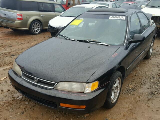 1HGCD5657VA021593 - 1997 HONDA ACCORD EX BLACK photo 2