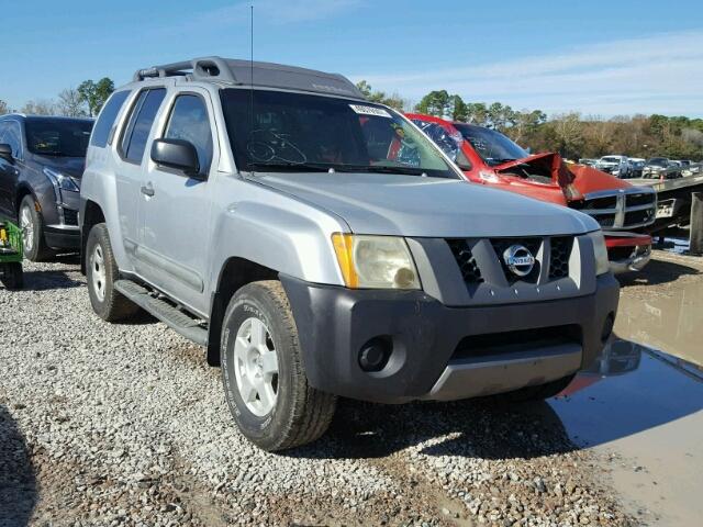 5N1AN08W55C655125 - 2005 NISSAN XTERRA OFF SILVER photo 1