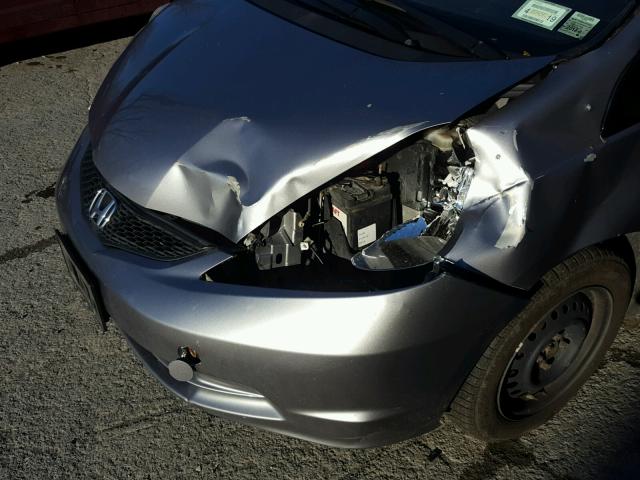 JHMGE88219S073267 - 2009 HONDA FIT SILVER photo 9