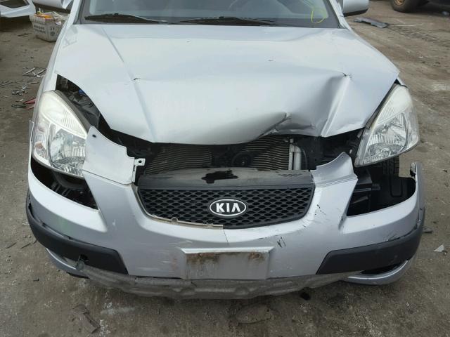 KNADE163176272314 - 2007 KIA RIO 5 SX SILVER photo 9