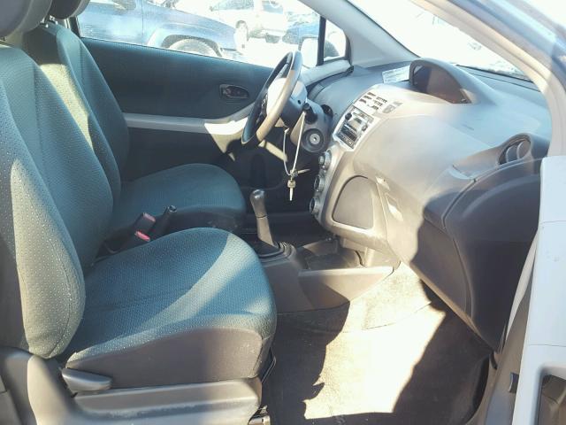 JTDJT923385167023 - 2008 TOYOTA YARIS BLUE photo 5